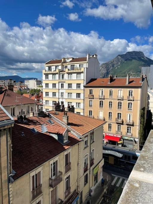 St Bruno - Studio Tropiques  Grenoble Bagian luar foto