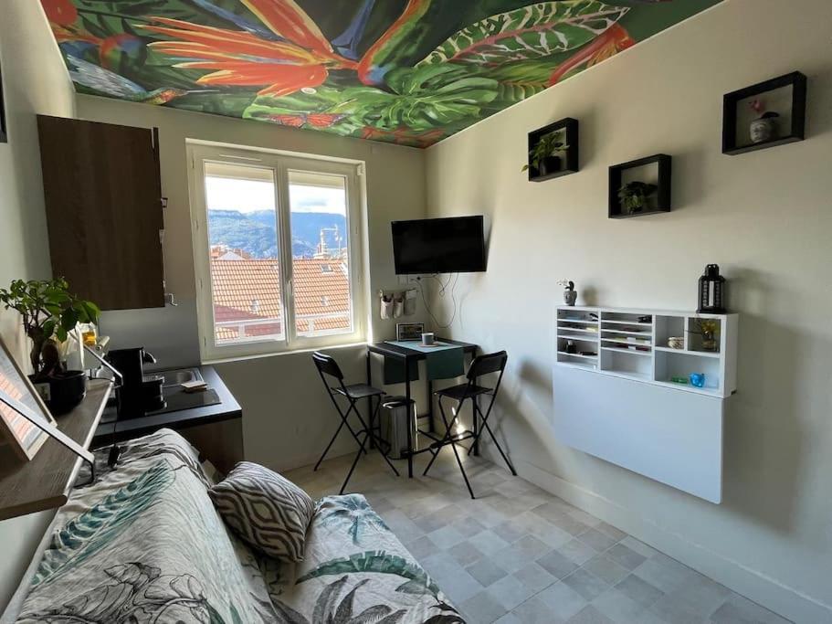 St Bruno - Studio Tropiques  Grenoble Bagian luar foto